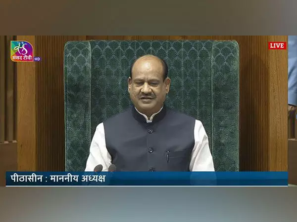 संसद का शीतकालीन सत्र: राज्यसभा, Lok Sabha दोपहर 12 बजे तक स्थगित, विपक्ष का विरोध जारी