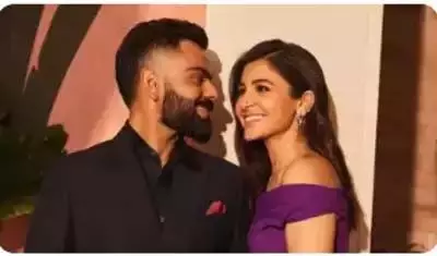 Virat Kohli-Anushka Sharma ऑस्ट्रेलिया में एक फैन के साथ नज़र आए