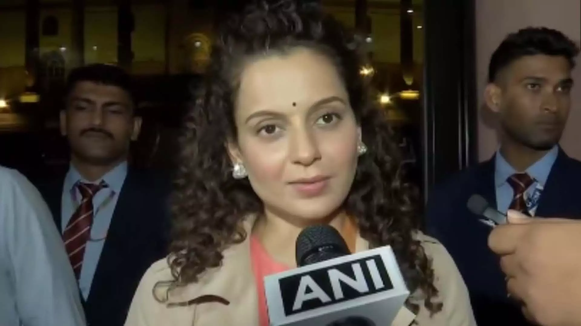 Kangana Ranaut ने विक्रांत मैसी की फिल्म द साबरमती रिपोर्ट की स्क्रीनिंग अटेंड की