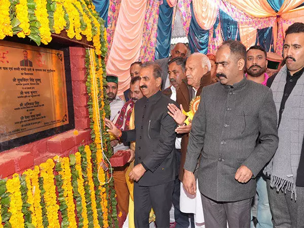 सुक्खू ने शिमला में ढली बस स्टैंड का उद्घाटन किया, Sabji Mandi के आधुनिकीकरण की आधारशिला रखी