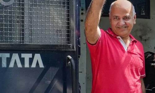 Manish Sisodia ने शराब घोटाले रोक लगाने की मांग को लेकर दिल्ली हाईकोर्ट का रुख किया Manish Sisodia ने शराब घोटाले रोक लगाने की मांग को लेकर दिल्ली हाईकोर्ट का रुख किया