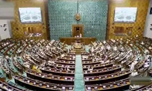 Indian छात्रों की मदद के लिए कनाडा ने एसडीएस वीज़ा खत्म किया Indian छात्रों की मदद के लिए कनाडा ने एसडीएस वीज़ा खत्म किया
