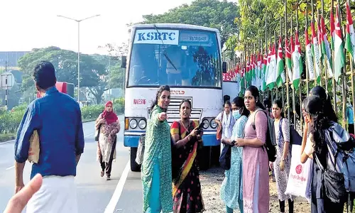 Kerala: केएसआरटीसी की बसों की संख्या में अब वृद्धि देखी जा रही Kerala: केएसआरटीसी की बसों की संख्या में अब वृद्धि देखी जा रही