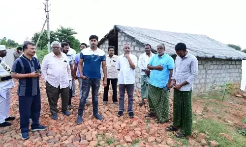 Andhra: अधिकारियों को स्वच्छ पेयजल उपलब्ध कराने का निर्देश Andhra: अधिकारियों को स्वच्छ पेयजल उपलब्ध कराने का निर्देश