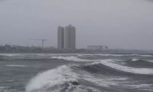 Cyclone Fengal का दबाव कमजोर होकर पश्चिम-उत्तरपश्चिम की ओर बढ़ा