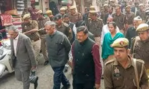 Judicial पैनल ने संभल का दौरा किया, हिंसा प्रभावित इलाकों का निरीक्षण किया Judicial पैनल ने संभल का दौरा किया, हिंसा प्रभावित इलाकों का निरीक्षण किया