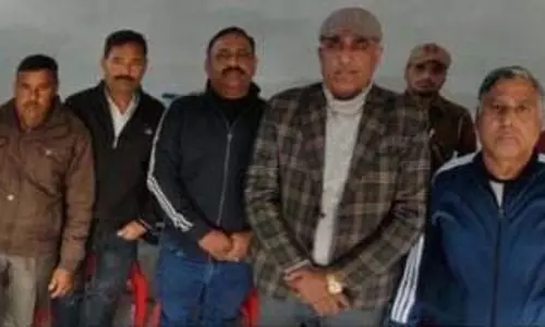 J&K बसपा प्रमुख ने कार्यकर्ताओं से शहरी स्थानीय निकाय और पंचायत चुनावों से पहले संपर्क बढ़ाने को कहा