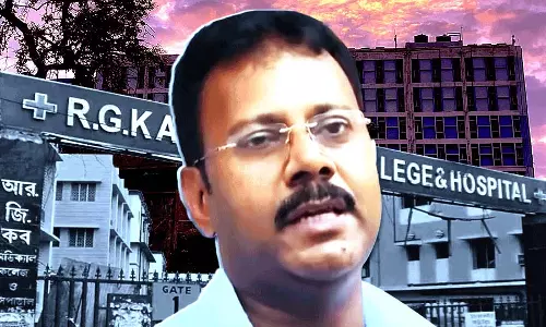 CBI Chargesheet: पूर्व प्रिंसिपल संदीप घोष ने दो गिरोहों को अस्पताल का ठेका दिलाने में मदद की CBI Chargesheet: पूर्व प्रिंसिपल संदीप घोष ने दो गिरोहों को अस्पताल का ठेका दिलाने में मदद की