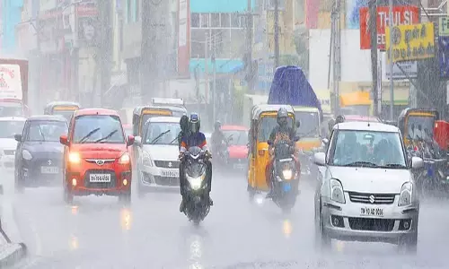 Tamil Nadu: धर्मपुरी में 318 मिमी बारिश से जनजीवन अस्त-व्यस्त Tamil Nadu: धर्मपुरी में 318 मिमी बारिश से जनजीवन अस्त-व्यस्त