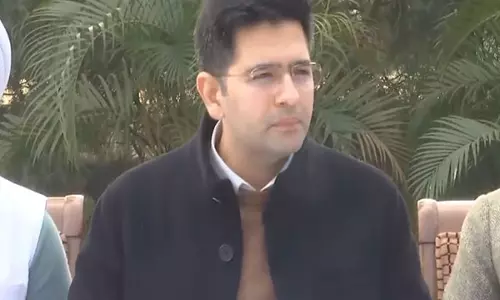 AAP नेता राघव चड्ढा ने बांग्लादेश में हिंदुओं पर अत्याचार पर चर्चा के लिए राज्यसभा में कार्य स्थगन नोटिस दिया