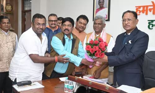 CM साय से मिले छत्तीसगढ़ राज्य गौसेवा आयोग के अध्यक्ष विशेषर सिंह पटेल