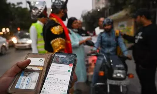 Noida में हेलमेट उल्लंघन पर सबसे ज्यादा जुर्माना लगेगा Noida में हेलमेट उल्लंघन पर सबसे ज्यादा जुर्माना लगेगा