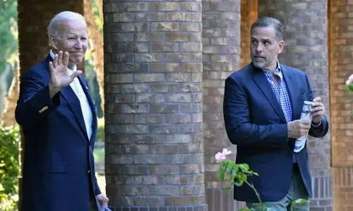US: जो बिडेन ने हंटर को माफ़ किया