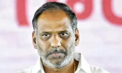 AP के ऊर्जा मंत्री गोट्टीपति ने ऊर्जा आत्मनिर्भरता हासिल करने के लिए पहल की रूपरेखा प्रस्तुत की AP के ऊर्जा मंत्री गोट्टीपति ने ऊर्जा आत्मनिर्भरता हासिल करने के लिए पहल की रूपरेखा प्रस्तुत की