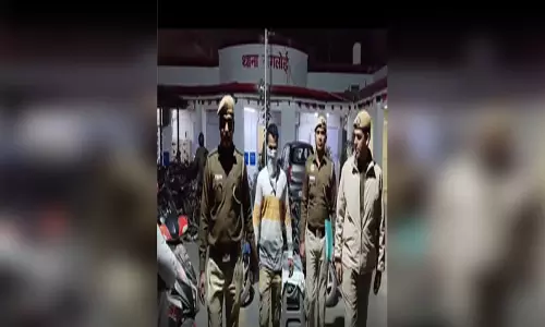 पुलिस ने वाहन चोर को गिरफ्तार किया, 5 मोबाइल और तीन दो पहिया वाहन जब्त पुलिस ने वाहन चोर को गिरफ्तार किया, 5 मोबाइल और तीन दो पहिया वाहन जब्त