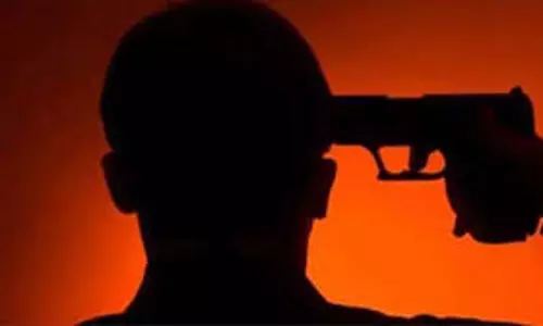 Bhopal: शूटिंग अकादमी में खेल अधिकारी के बेटे ने गोली मारकर कर ली आत्महत्या Bhopal: शूटिंग अकादमी में खेल अधिकारी के बेटे ने गोली मारकर कर ली आत्महत्या