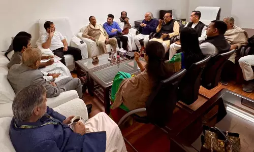 अडानी और संभल के मुद्दे पर संसद में विपक्ष का हंगामा, लोकसभा 12 बजे स्थगित अडानी और संभल के मुद्दे पर संसद में विपक्ष का हंगामा, लोकसभा 12 बजे स्थगित