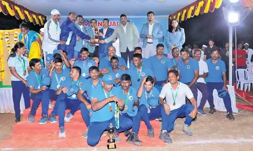 Palnadu जिला पुलिस खेल और खेल मीट 2024 नरसरावपेट में संपन्न हुई