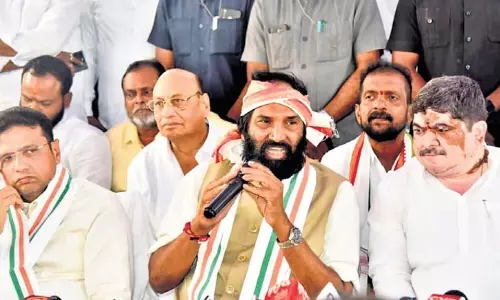Minister Uttam Kumar Reddy: सभी लंबित परियोजनाएं युद्ध स्तर पर पूरी की जाएंगी Minister Uttam Kumar Reddy: सभी लंबित परियोजनाएं युद्ध स्तर पर पूरी की जाएंगी