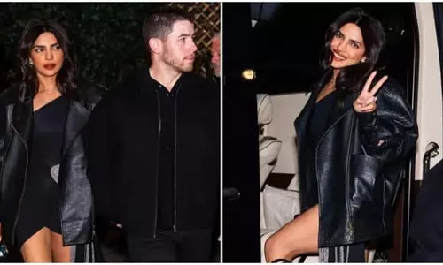 Priyanka Chopra और निक जोनास रोमांटिक एनिवर्सरी डेट पर Priyanka Chopra और निक जोनास रोमांटिक एनिवर्सरी डेट पर