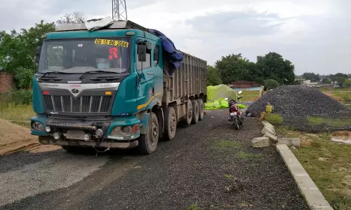 Indore में माल परिवहन की आड़ में टैक्स चोरी का नया धंधा शुरू Indore में माल परिवहन की आड़ में टैक्स चोरी का नया धंधा शुरू