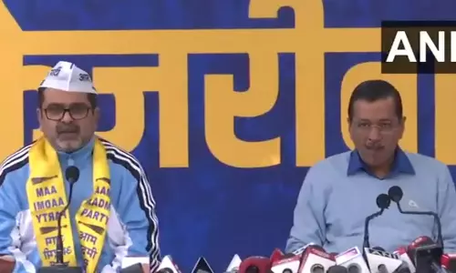 नेता बने UPSC वाले फेमस टीचर अवध ओझा, थामा आम आदमी पार्टी का दामन, चुनाव लड़ने की अटकलें