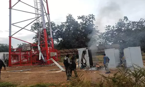 मोबाइल टॉवर में आगजनी, नक्सली वारदात