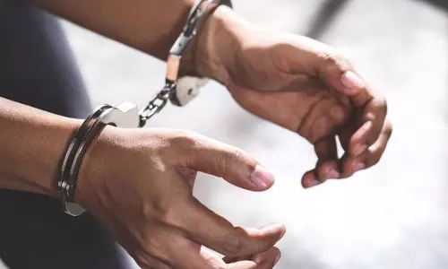 ट्यूशन टीचर अरेस्ट, छात्रा के साथ करता था छेड़छाड़