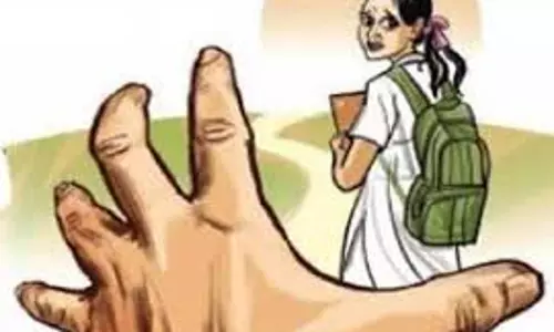 Ranchi में पश्चिम बंगाल से परीक्षा देने आयी नाबालिग छात्रा के साथ होटल में छेड़खानी Ranchi में पश्चिम बंगाल से परीक्षा देने आयी नाबालिग छात्रा के साथ होटल में छेड़खानी