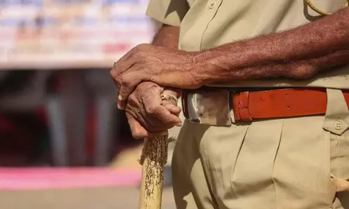 Navi Mumbai road rage: डॉक्टर और दो अन्य पर हमला मामला दर्ज Navi Mumbai road rage: डॉक्टर और दो अन्य पर हमला मामला दर्ज