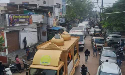 रायपुर में एक साथ 4 युवकों की निकली अर्थी, महादेव घाट में किया गया अंतिम संस्कार रायपुर में एक साथ 4 युवकों की निकली अर्थी, महादेव घाट में किया गया अंतिम संस्कार