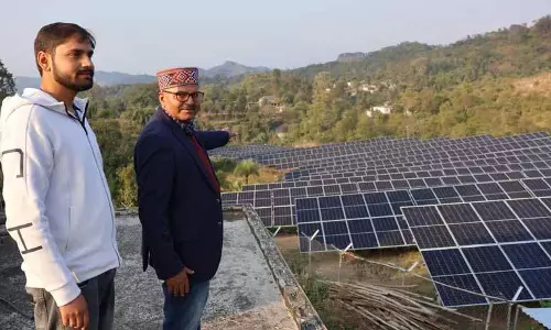 सेवानिवृत्त प्रिंसिपल Kangra में सौर ऊर्जा क्रांति की राह पर