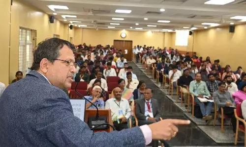 Andhra Pradesh : डिजिटल मुद्रा पारिस्थितिकी तंत्र’ पर राष्ट्रीय संगोष्ठी आयोजित Andhra Pradesh : डिजिटल मुद्रा पारिस्थितिकी तंत्र’ पर राष्ट्रीय संगोष्ठी आयोजित