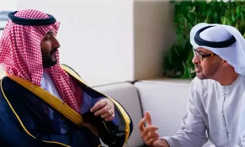 Syria में बढ़ते संघर्ष के बीच यूएई और सऊदी नेताओं ने की बातचीत Syria में बढ़ते संघर्ष के बीच यूएई और सऊदी नेताओं ने की बातचीत