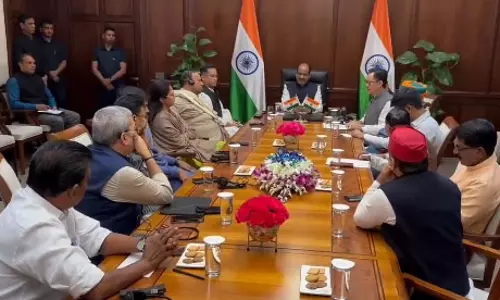 ओम बिड़ला संग सर्वदलीय बैठक के बाद संसद में गतिरोध खत्म