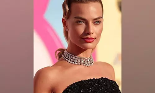 Margot Robbie ने ऑडिशन में थप्पड़ खाने और द वुल्फ ऑफ वॉल स्ट्रीट में लिए गए साहसिक फैसलों के बारे में खुलकर बात की