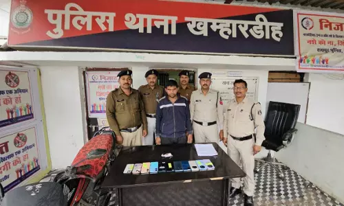 रायपुर में भिण्डी नाम का चोर गिरफ्तार, करता था मोबाईल स्नेचिंग रायपुर में भिण्डी नाम का चोर गिरफ्तार, करता था मोबाईल स्नेचिंग