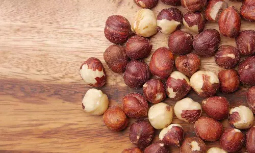 Hazelnuts है शरीर के लिए बड़े काम की चीज