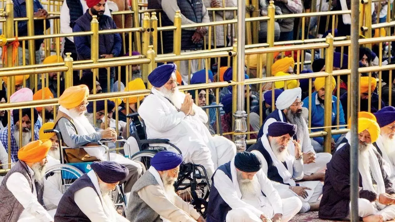 Akal Takht ने सुखबीर बादल के लिए तंखा का उच्चारण किया