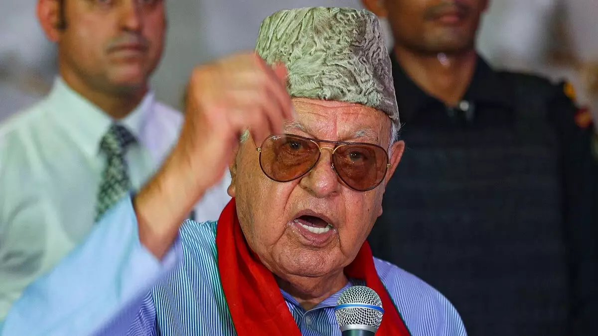 सांप्रदायिक तनाव भड़काने वाली हरकतें बंद करें: Farooq to Centre