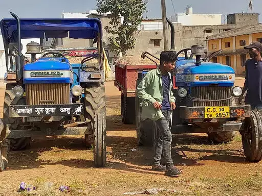 बिलासपुर में बेधड़क अवैध खुदाई जारी