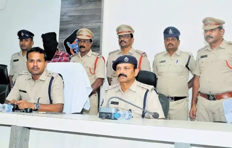 Guntur पुलिस ने नाबालिग लड़की की हत्या के आरोप में एक व्यक्ति को गिरफ्तार किया