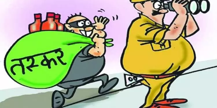 Gopalganj: पुलिस ने 27 कार्टन देसी शराब के साथ दो तस्कर दबोचे