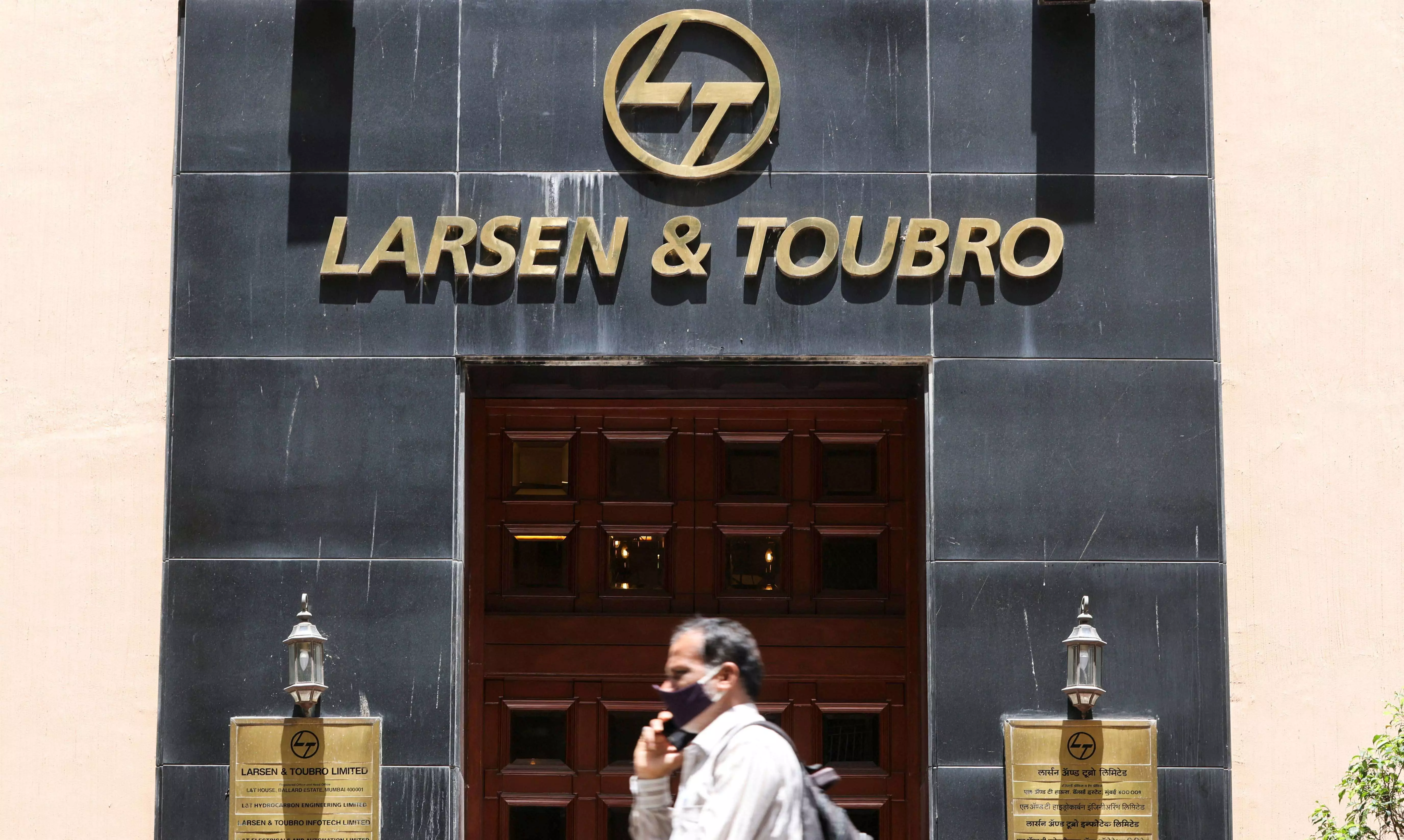 Larsen & Toubro शेयर की कीमत में 1.70% ऊपर