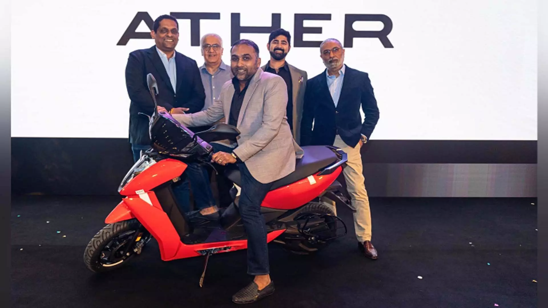 Ather Energy ने कोलंबो में पहला अनुभव केंद्र खोला