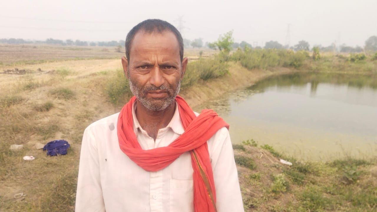 ग्राम पंचायत मऊ पथरई के Pura village में खेत तालाब योजना में गड़बड़ झाला