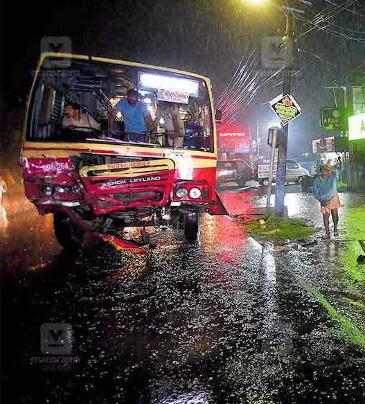 Alappuzha accident: KSRTC सुपरफास्ट बस चालक पर मामला दर्ज