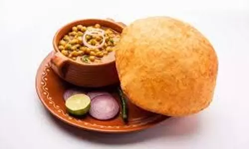 Recipe: आज रात डिनर में जरूर ट्राई करें पनीर भटूरा Recipe: आज रात डिनर में जरूर ट्राई करें पनीर भटूरा