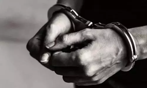 Telangana: छीनाझपटी के आरोप में 3 गिरफ्तार