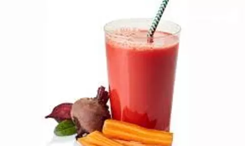 Health: प्रदूषण के असर को कम करना चाहते हैं तो आज से रोजाना पिएं ये खास ड्रिंक Health: प्रदूषण के असर को कम करना चाहते हैं तो आज से रोजाना पिएं ये खास ड्रिंक